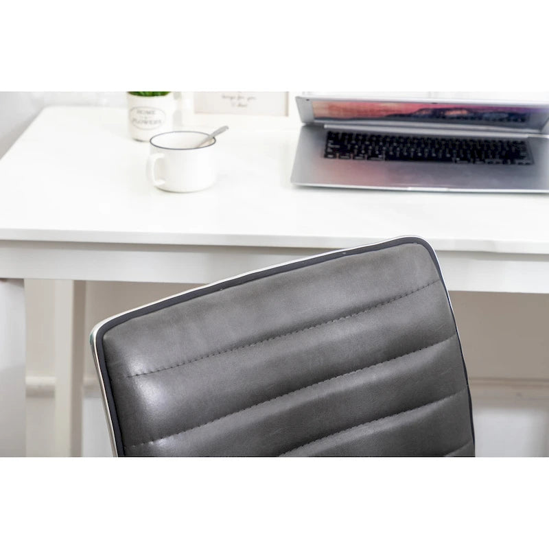 Chaise de bureau sans accoudoirs design côtelée en similicuir gris avec dossier mi-haut et pivotante