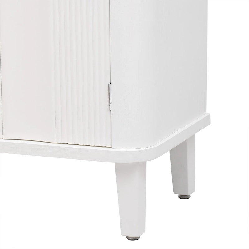 Meuble simple à trois portes, réglable